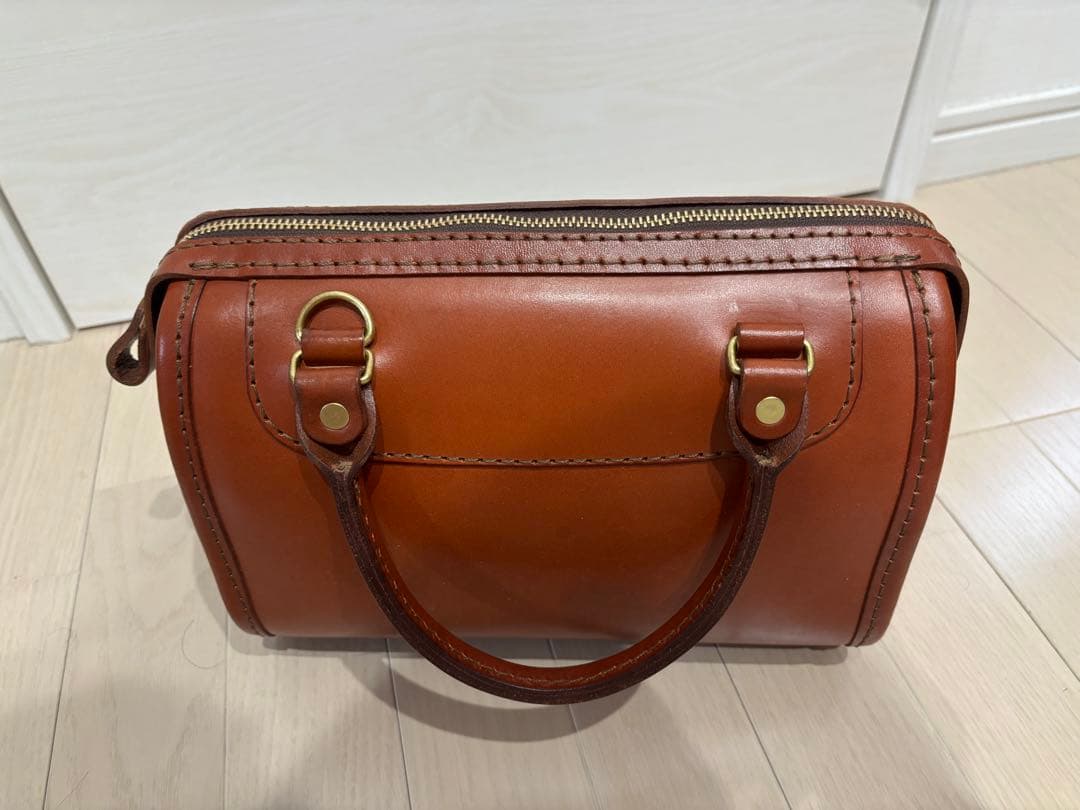 ヘルツ　ニーナボストン　チョコ